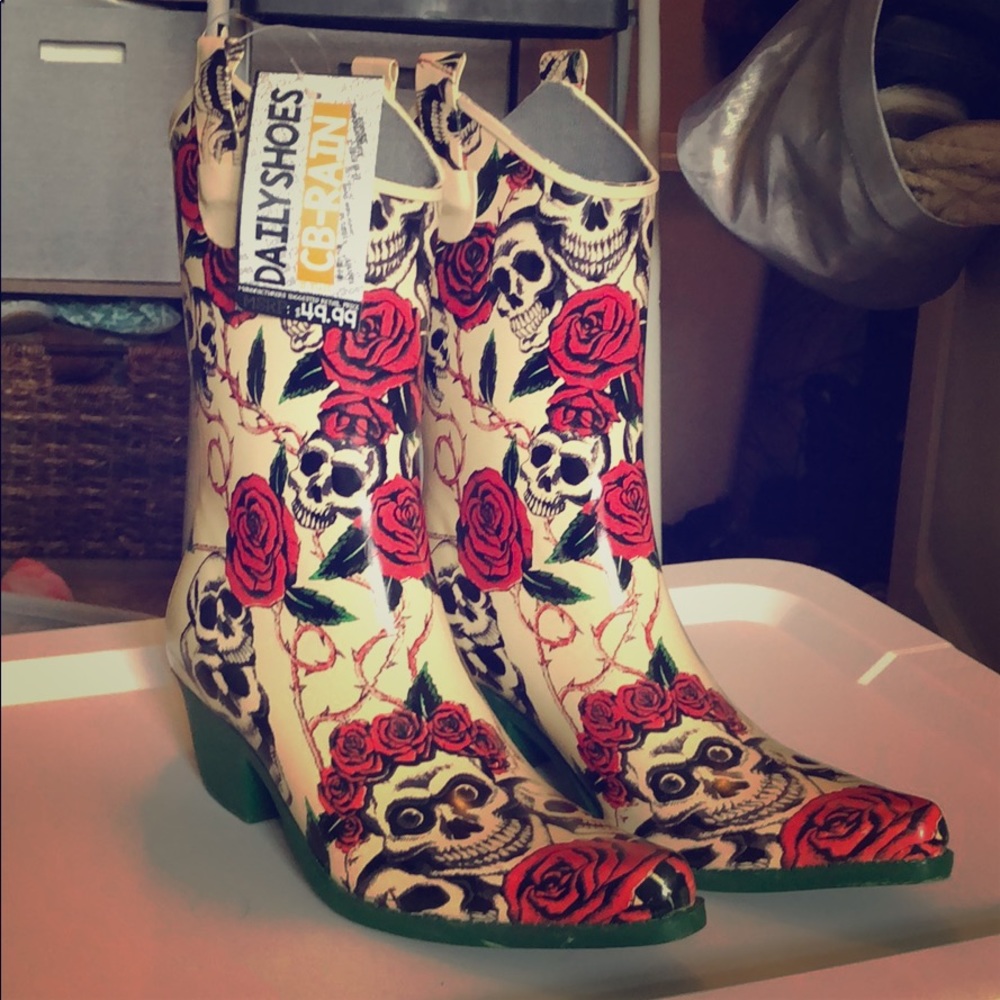 Skull rubber cowboy boots